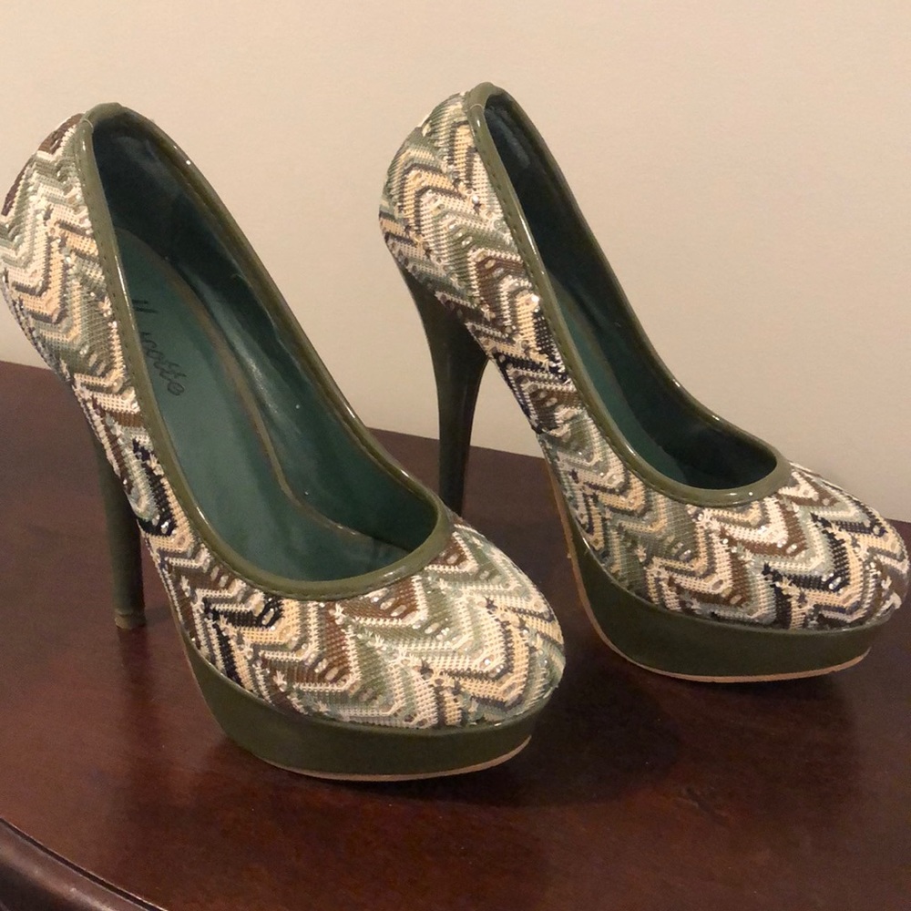 Hunter green platform heels